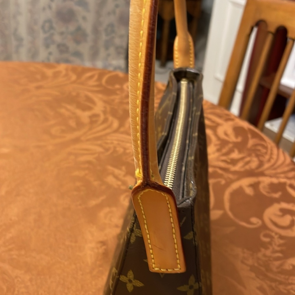 EUC Louis Vuitton Looping MM Shoulder Bag - Picture 10 of 10